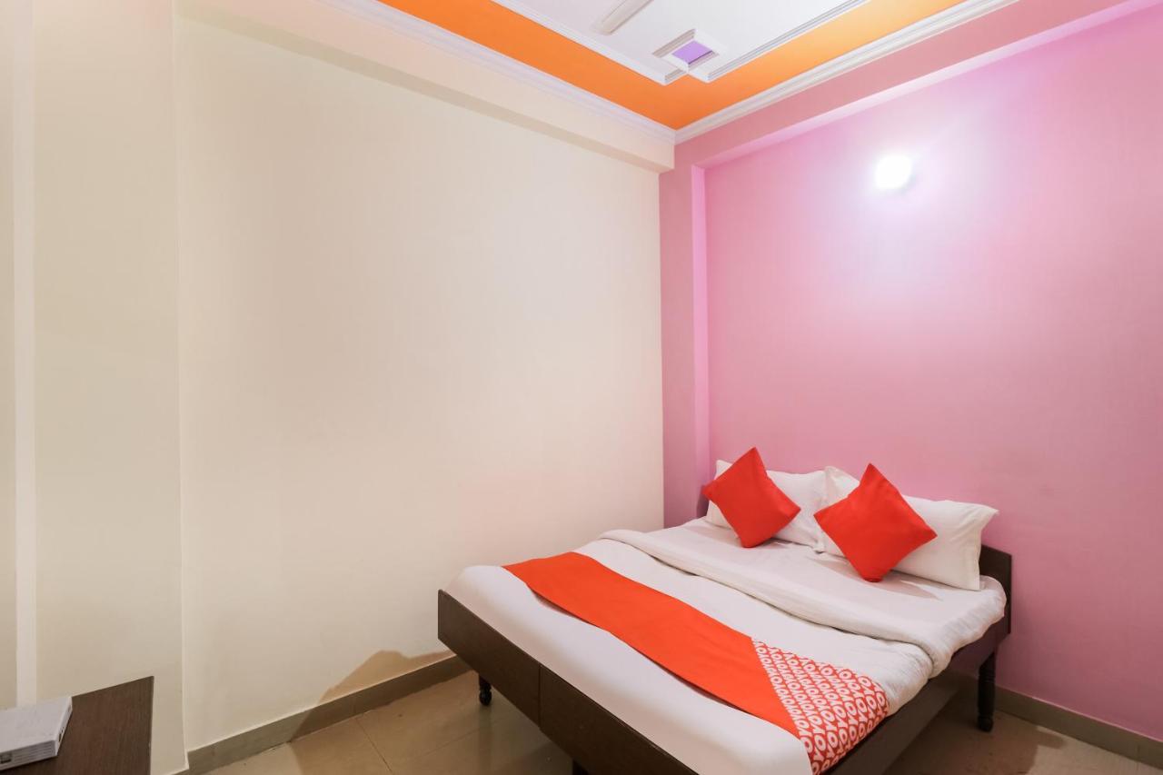 Oyo Jain Sadan Near Dilli Haat Ina Hotel 3*