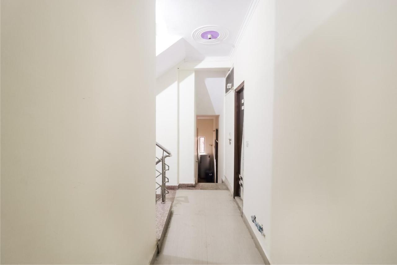 Oyo Jain Sadan Near Dilli Haat Ina Hotel 3*